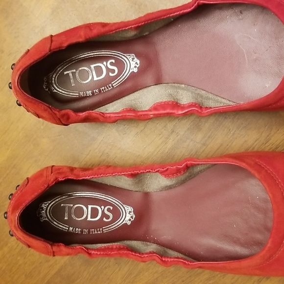 LIVING YOUR BEST LIFE❣️Red Tod's Shoes - Picture 4 of 10